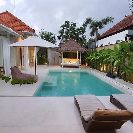 La Dolce Villa Seminyak Esterno foto