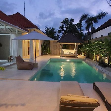 La Dolce Villa Seminyak Esterno foto